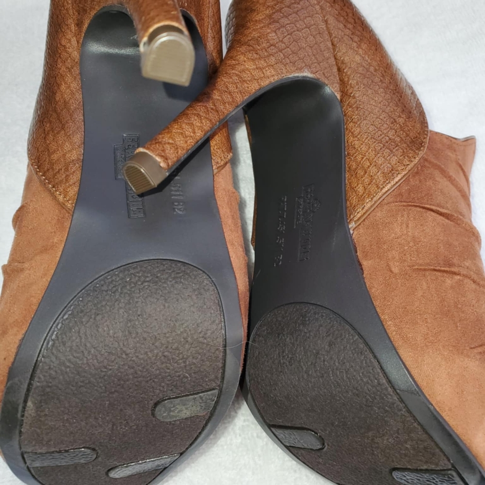 Fergalicious Heels Brown Womans 7.5M - Picture 6 of 9
